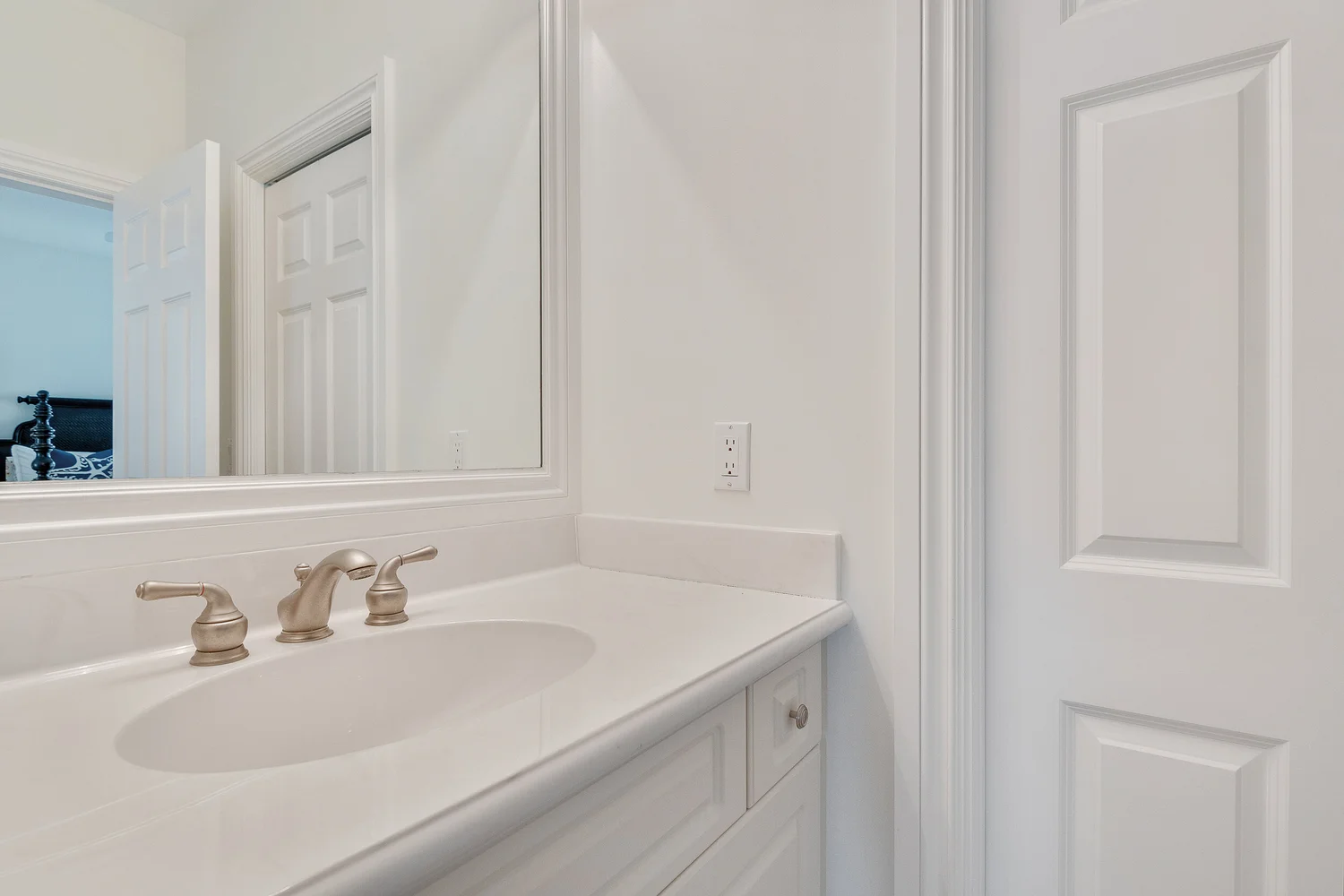 8585-Seacrest-Dr-064.jpg