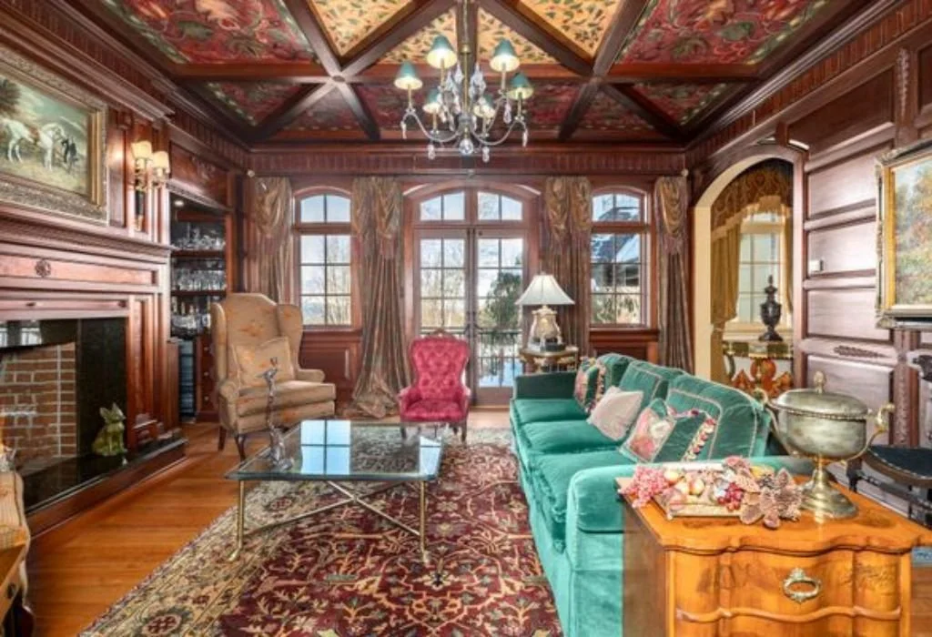 Real Estate Without Borders: Little Baldy Hill Farm in South Woodstock, Vermont