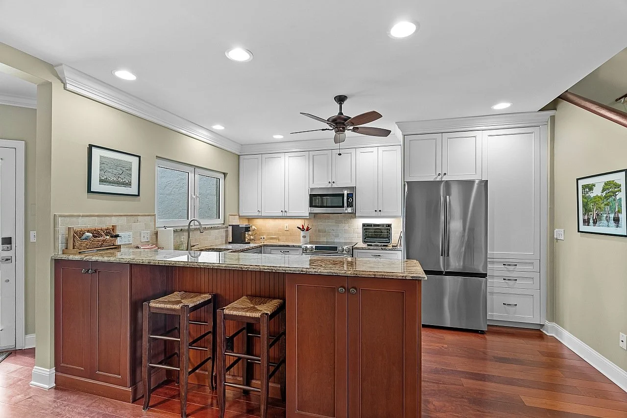 1432 St Davids Ln β photograph 3 of 33