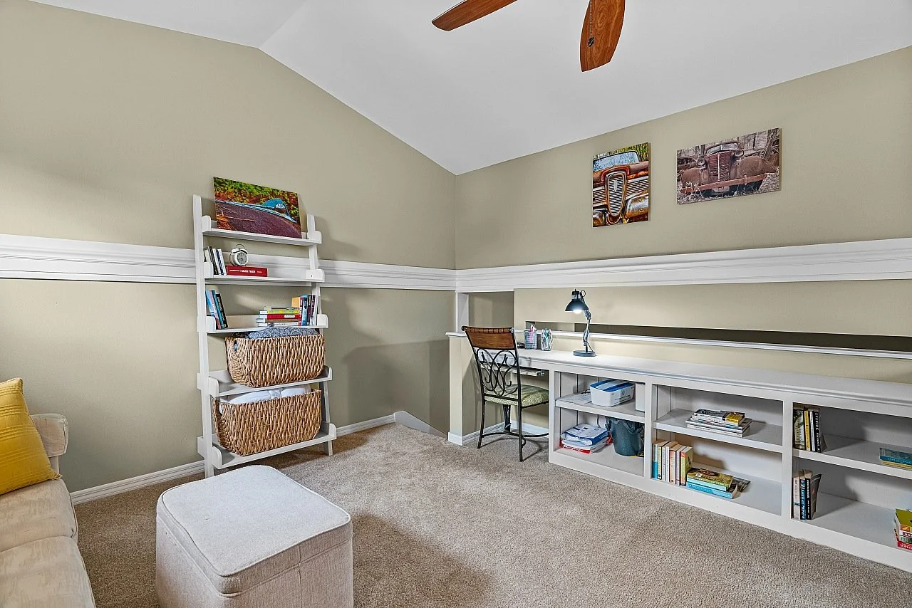 1432 St Davids Ln β photograph 7 of 33