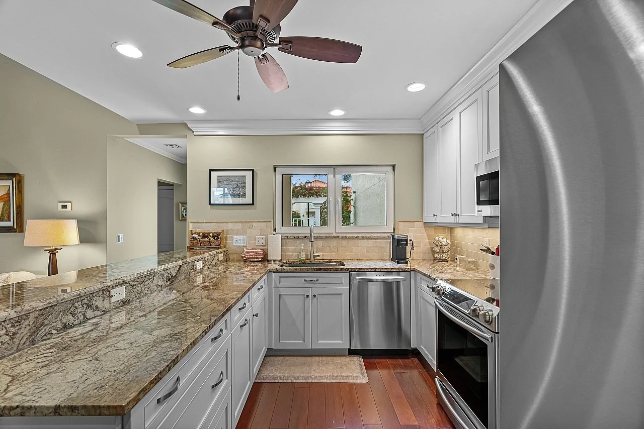 1432 St Davids Ln β photograph 14 of 33