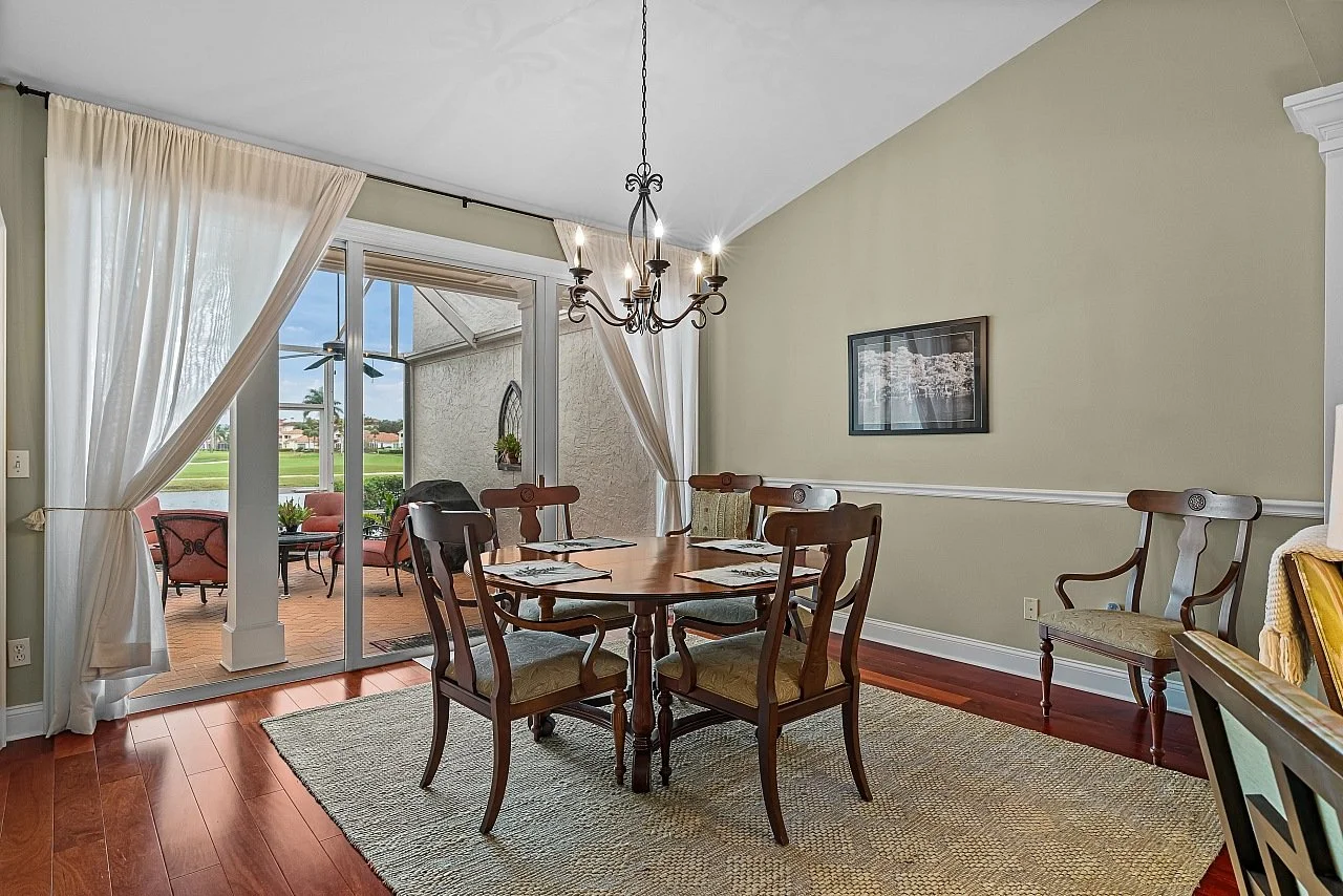 1432 St Davids Ln β photograph 17 of 33