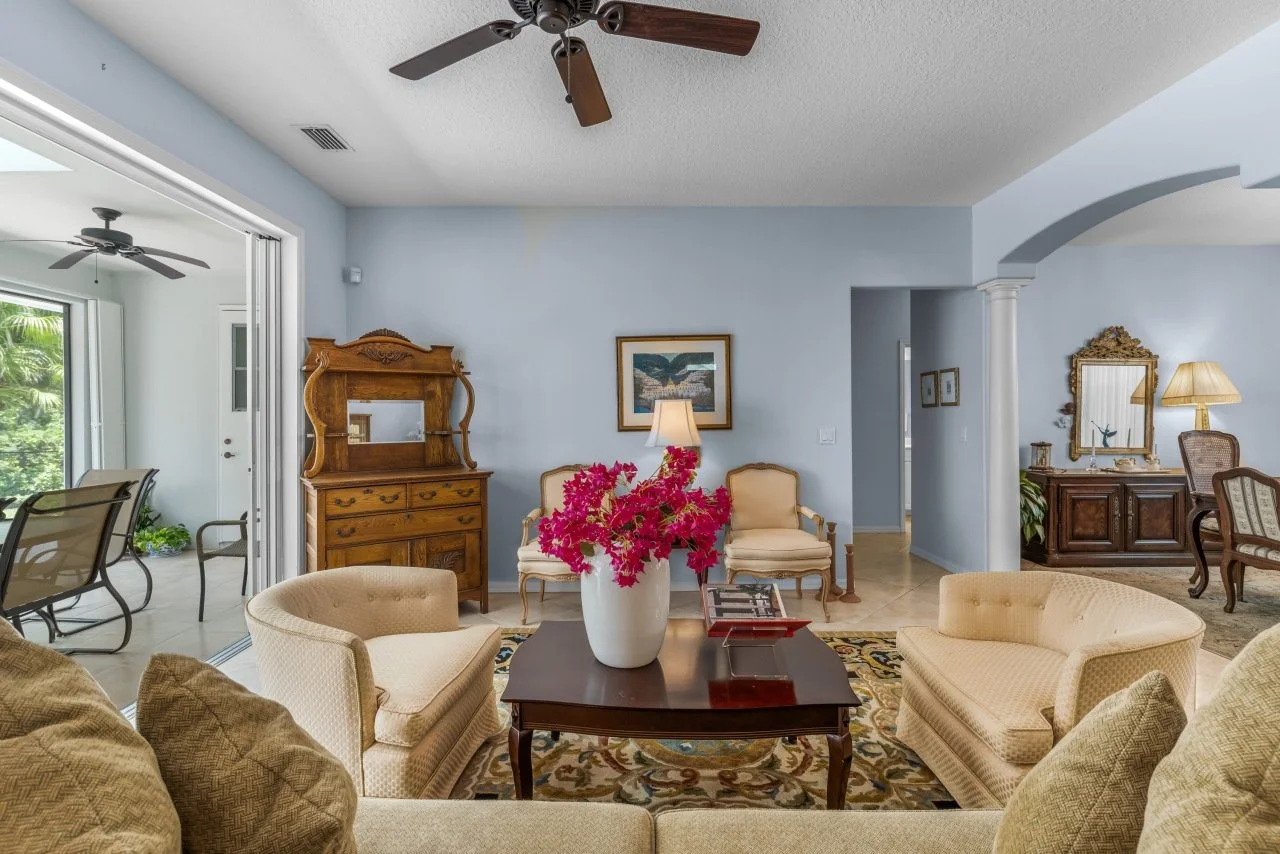 2130 Oyster Bay Drive — photograph 15 of 36
