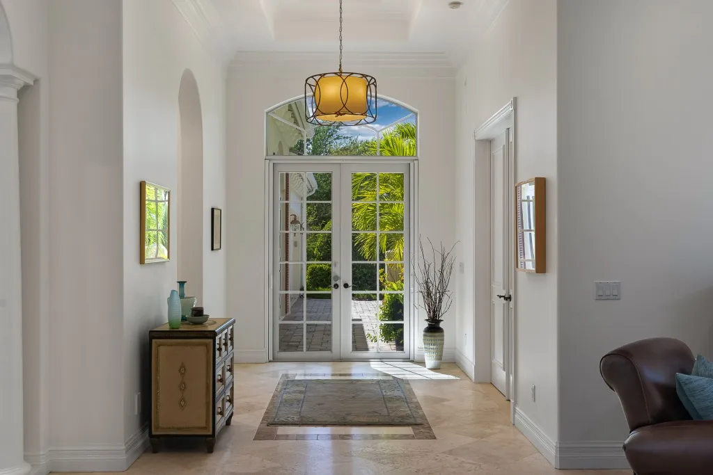 1710 Lake Club Court: the entry and foyer