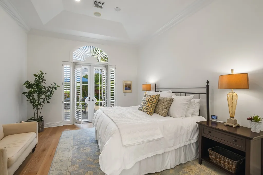 1710 Lake Club Court: the primary bedroom