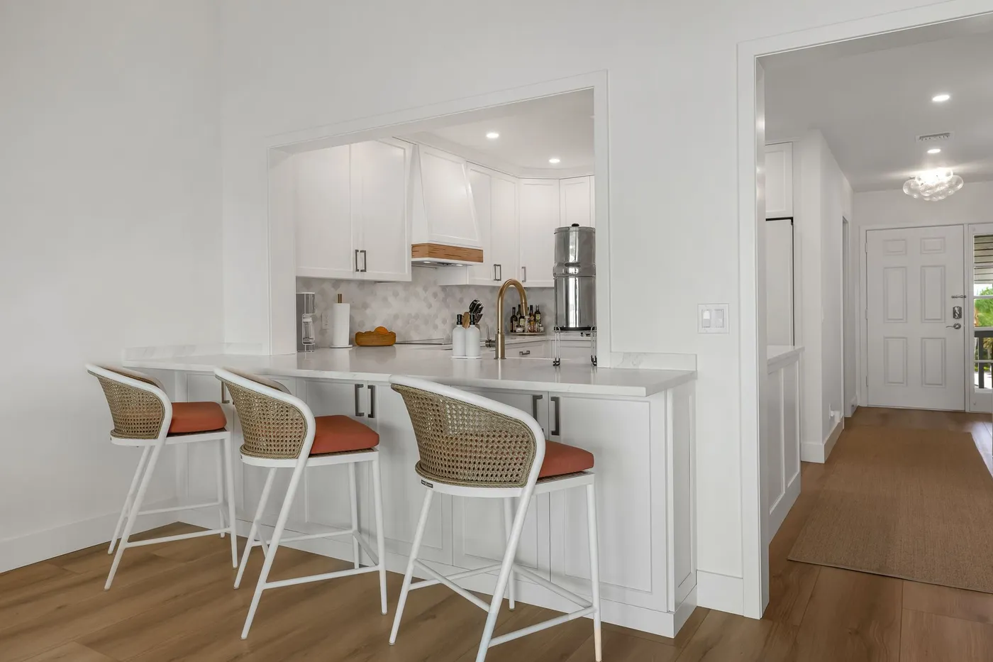 1776 Mooringline Drive, PH-C: the kitchen counter seating, open to the living space