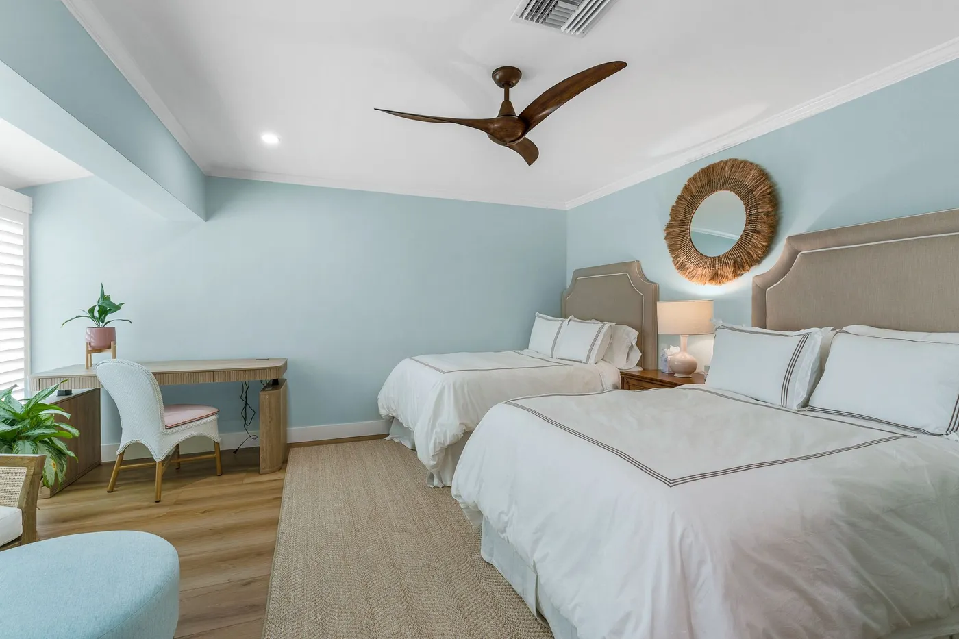 1776 Mooringline Drive, PH-C: the guest bedroom